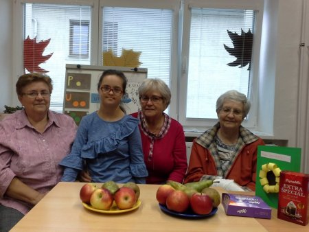 Mesiac úcty k starším