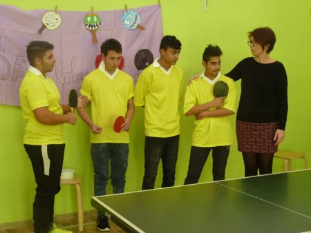 Majster školy v ping-pongu