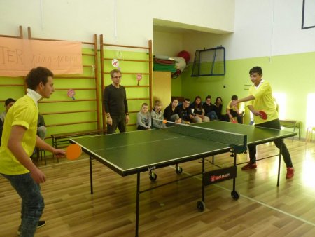 Majster školy v ping-pongu