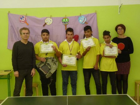 Majster školy v ping-pongu