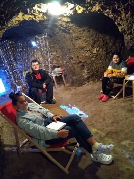 Čítanie v podzemných pivniciach