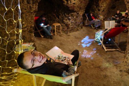 Čítanie v podzemných pivniciach