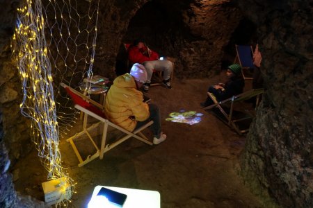 Čítanie v podzemných pivniciach