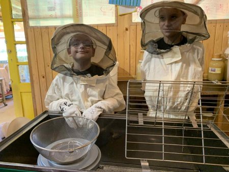 Exkurzia Včelohradu v Uňatíne